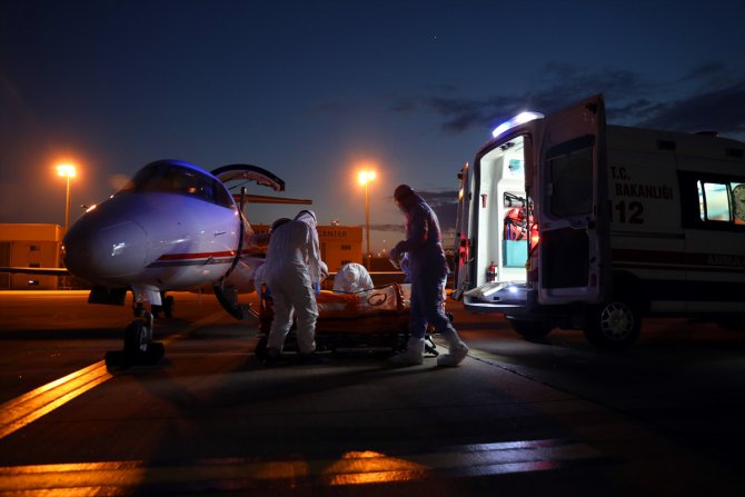 Sudan'daki Türk hasta ambulans uçakla Türkiye'ye getirildi