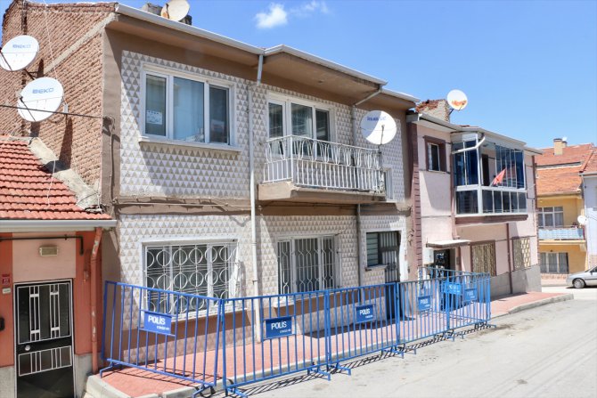Eskişehir'de iki katlı ev karantinaya alındı