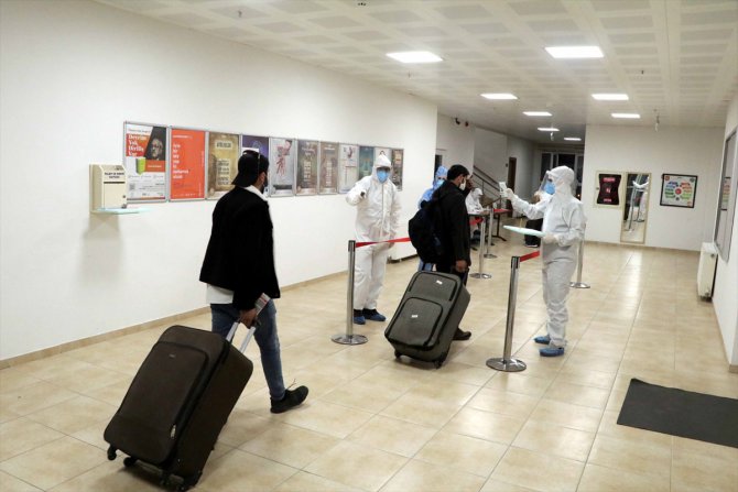 Kuveyt'ten getirilen 276 Türk vatandaşı Çankırı'da yurda yerleştirildi