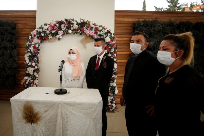 Antalya Valisi Münir Karaloğlu izin verdi, nikahları kıyıldı