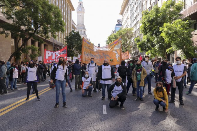 Arjantin'de karantina protestolara engel olamadı