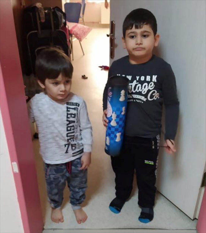 Bakan Kasapoğlu'nun gönderdiği oyuncaklar Ordu'da karantinadaki çocuklara dağıtıldı