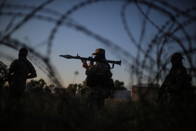 Filistinli gruplar, Gazze Şeridi sınırını durmaksızın korumaya devam ediyor