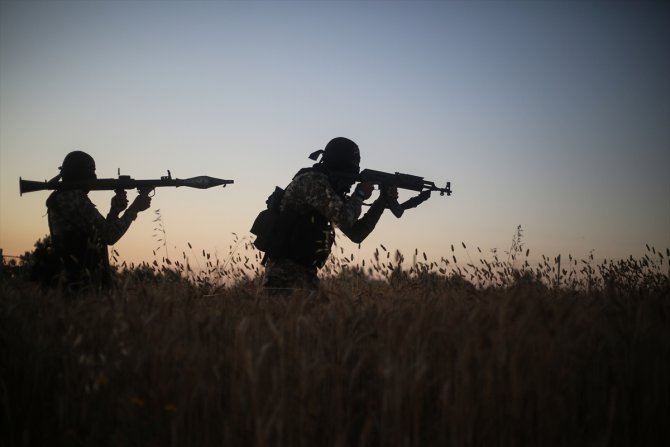 Filistinli gruplar, Gazze Şeridi sınırını durmaksızın korumaya devam ediyor