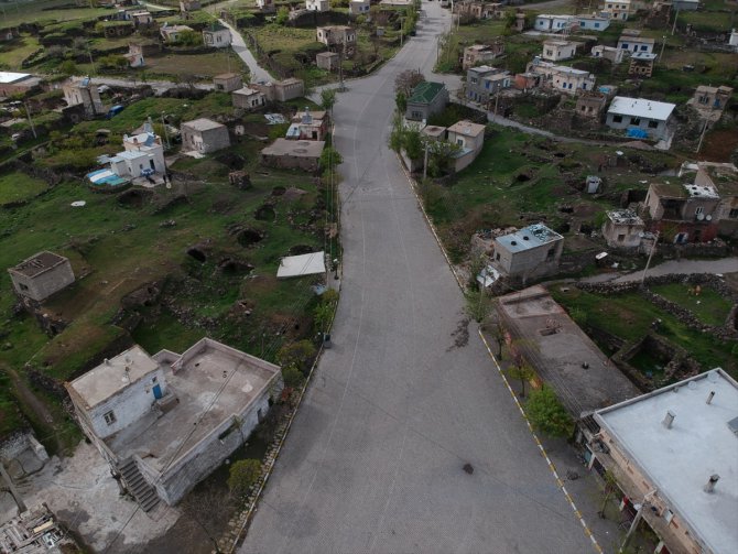 Nevşehir'de karantinadaki köy drone ile denetleniyor