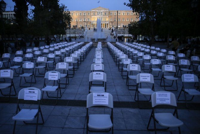 Yunanistan'da "boş sandalye" protestosu
