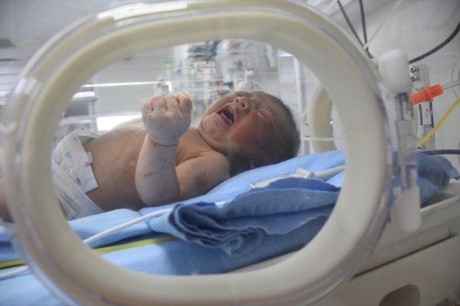 Gaziantep'te çöpte bulunduğu iddia edilen bebeğe "Duru" ismi verildi