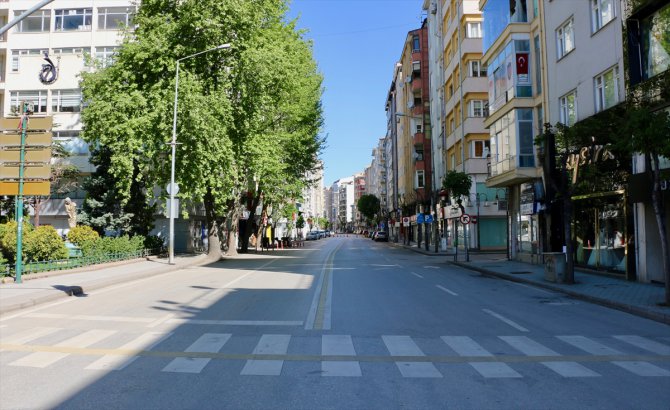 Bursa, Eskişehir ve Balıkesir'de sokaklar boş kaldı