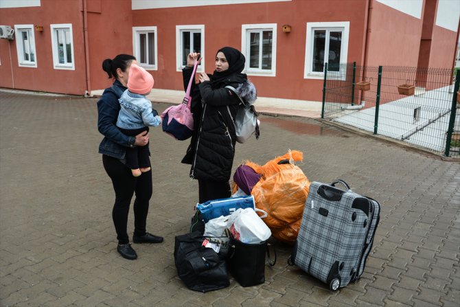 Malatya'da karantina süresi dolan 300 kişi evlerine uğurlandı