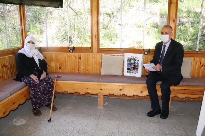 Çankırı'da 103 yaşındaki nine ile şehit annesine Anneler Günü ziyareti
