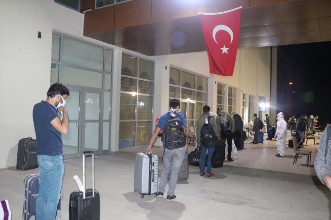 Kuveyt'ten getirilen 248 Türk vatandaşı, Yozgat'ta yurda yerleştirildi