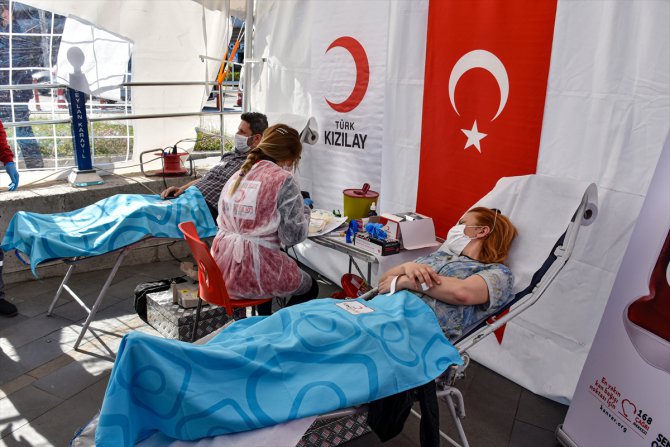 Diyarbakır'da kurumlardan kan bağışı duyarlılığı