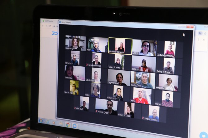 Kastamonu'da öğretmen ve veliler "online veli toplantısı"nda buluştu