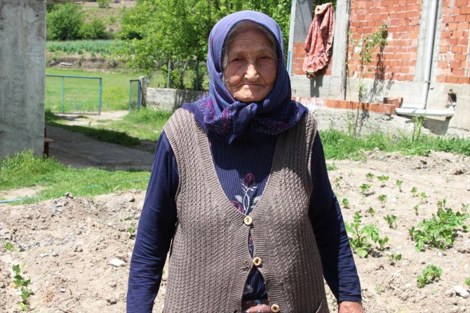Amasya'da sosyal yardım desteği alan yaşlı kadının parası dolandırıldı