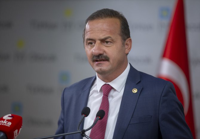 İYİ Parti Sözcüsü Ağıralioğlu: "Darbeye teşebbüs edenler karşılarında milleti bulur"