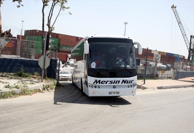 KKTC'den Mersin'e getirilen 173 tarım işçisi Adıyaman'a gönderildi