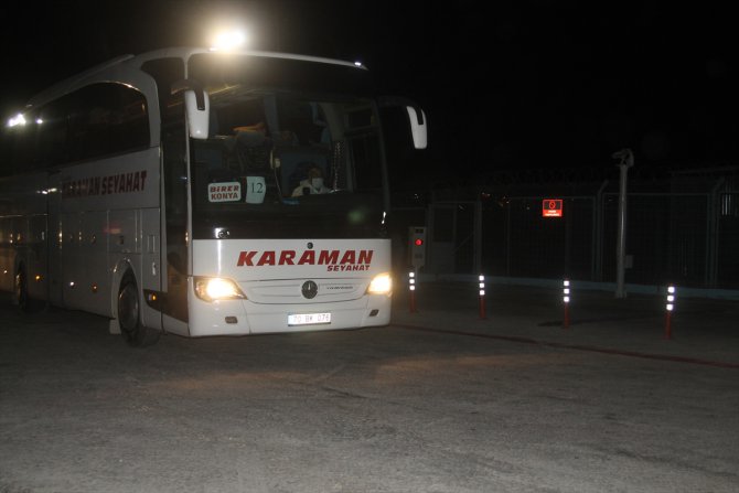 KKTC'den Mersin'e getirilen 300 kişi Karaman'a gönderildi