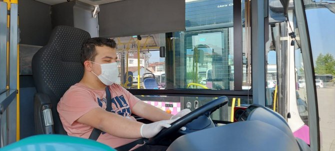 Otobüs şoförlüğü hayali olan otizmli gence belediyeden sürpriz