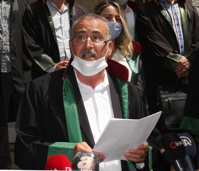 Adana'da avukatlardan çalışması engellenen "Vefa Grubu"na destek açıklaması