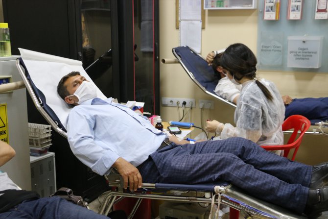 Siirt'te şehit yakınlarından kan bağışı kampanyasına destek