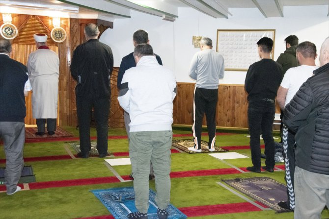 Danimarka’da camiler yeniden ibadete açıldı