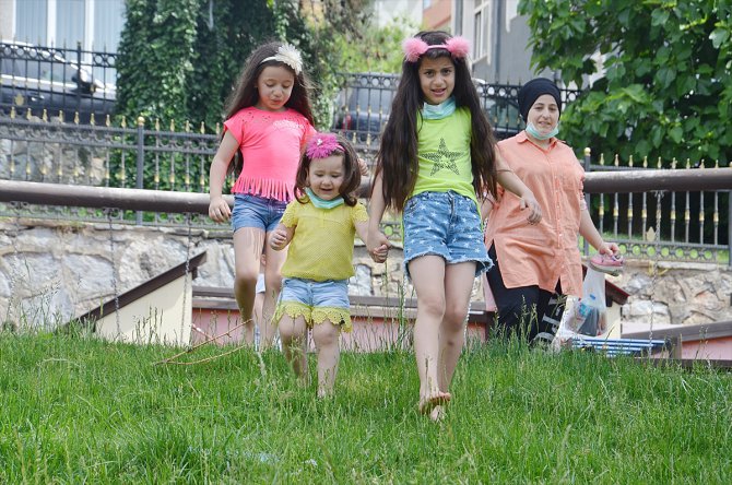 İstanbul'da çocuklar ikinci kez sokağa çıktı