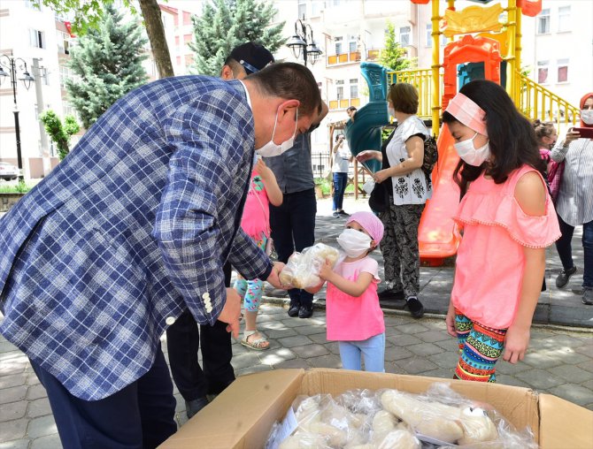 Kastamonu Belediyesinden çocuklara bayram hediyesi