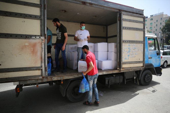 Yeryüzü Doktorları'ndan Gazze'de ihtiyaç sahiplerine gıda yardımı
