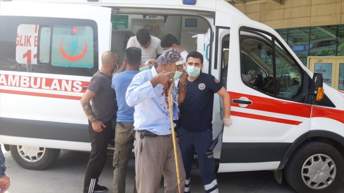 Siirt'te akraba iki aile arasında kavga: 2'si ağır 5 yaralı