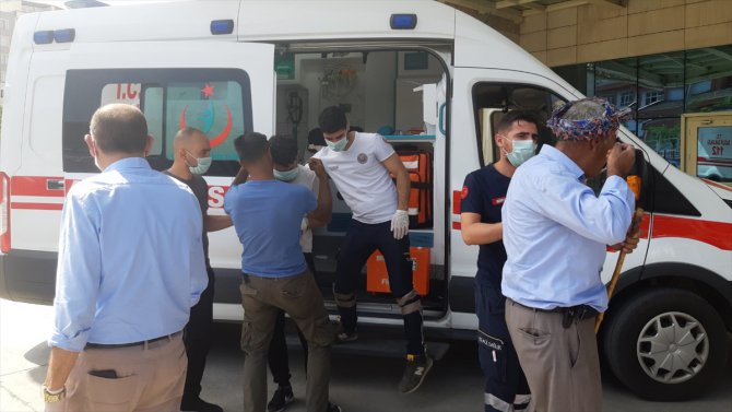 Siirt'te akraba iki aile arasında kavga: 2'si ağır 5 yaralı