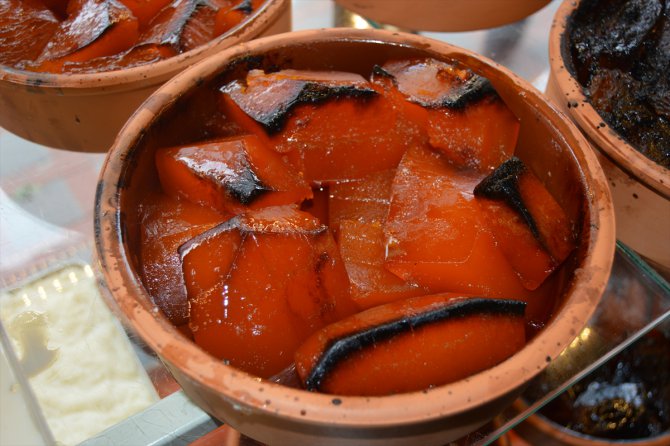 Afyonkarahisar'ın yöresel tatlıları 81 şehirdeki alıcılarına ulaştırıldı