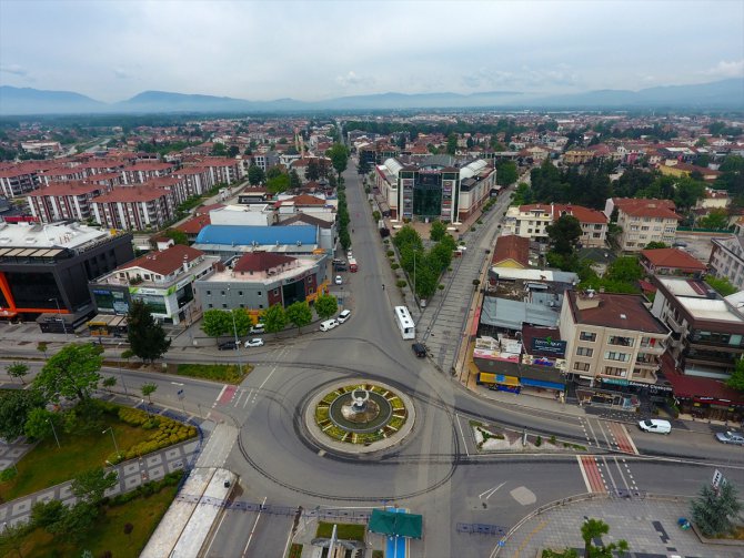 Doğu Marmara ve Batı Karadeniz sokağa çıkma kısıtlamasıyla sessizliğe büründü