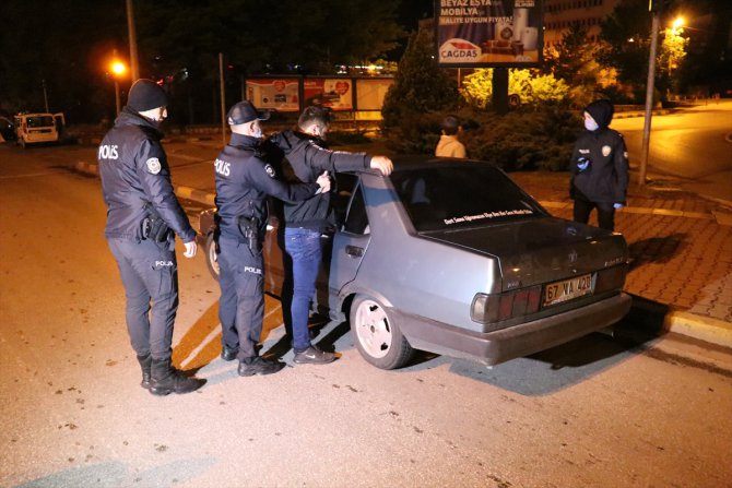Karabük'te sokağa çıkma kısıtlamasına uymayanlara ceza