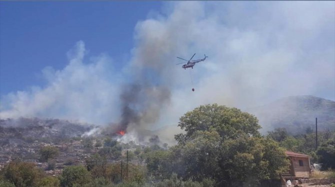 GÜNCELLEME - Marmaris'te makilik ve ormanlık alanda çıkan yangın kontrol altına alındı