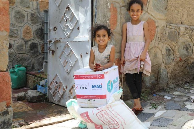 TİKA Yemen'de 3 bin gıda kolisi dağıttı
