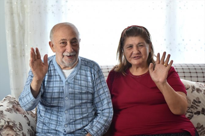 Burhan amca, bayramı 30 yıl sonra yeniden evlendiği eşiyle geçiriyor