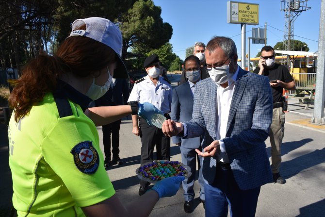 Manisa'da maske takmayan 250 kişiye ceza yazıldı