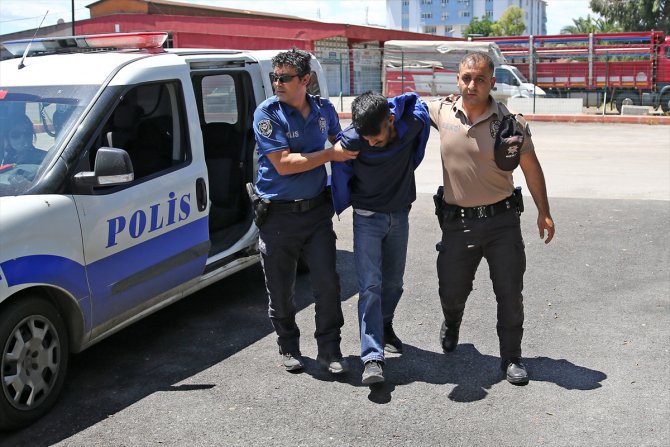 GÜNCELLEME - Polis aracına çarptıkları otomobille kaçmaya çalışan 3 şüpheli yakalandı