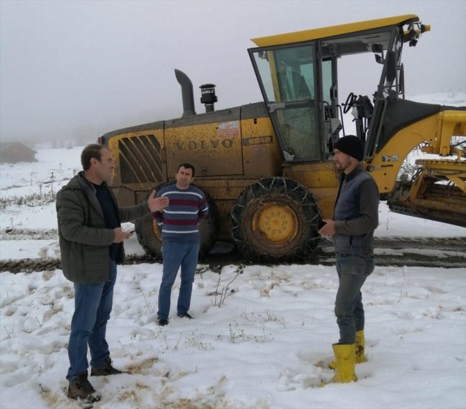 Sivas'ta kar nedeniyle yaylada mahsur kalan çoban ve hayvanları kurtarıldı