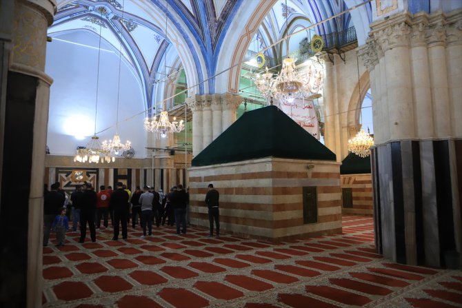 Batı Şeria'daki Harem-i İbrahim Camisi ve Doğuş Kilisesi ibadete açıldı