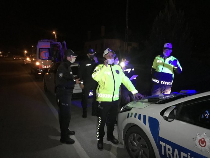 Karabük'te "dur" ihtarına uymayan ambulans sürücüsü yakalandı