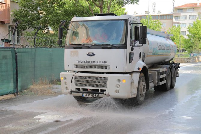 Edirne'de bayramda 2 bin 200 cadde ve sokak dezenfekte edildi