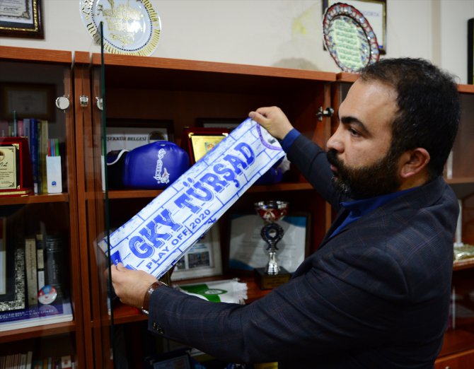 Bitlis'te gönüllülerin kurduğu erkek voleybol takımı, TVF 1. Lig'e yükseldi