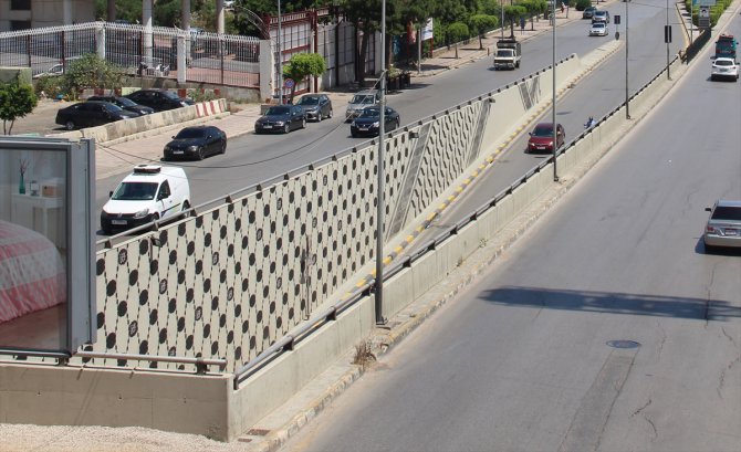 Lübnanlı sanatçılar, Kudüs'e destek için Filistin kefiyesinin grafitisini çizdi