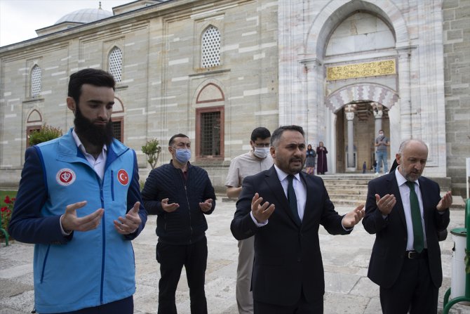 Selimiye Camisi'nde şükür kurbanı kesildi