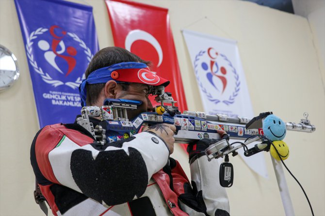 Atıcılıkta olimpiyatlarda madalya kazanan ilk Türk sporcu olmak istiyor