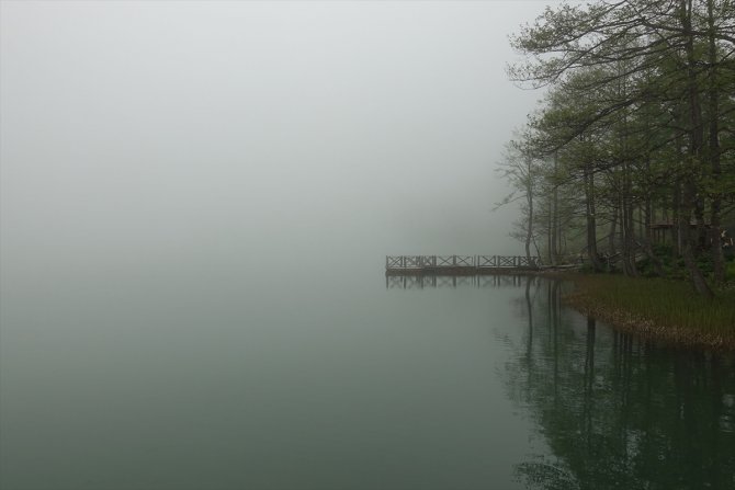Doğa harikası Borçka Karagöl'de Kovid-19 sessizliği sona erdi