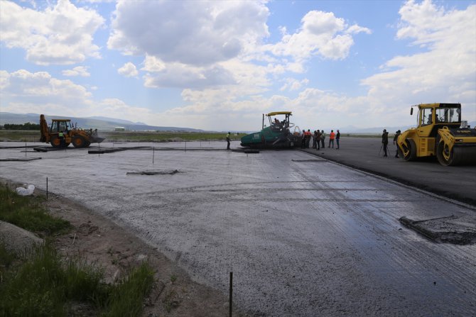 Vali Memiş'ten Erzurum Havalimanı'ndaki "CAT 3A" sistemi çalışmalarının yetersizliğine tepki:
