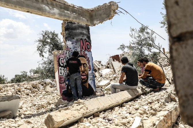 George Floyd’a İdlib’in harabelerinde "nefes verdiler"