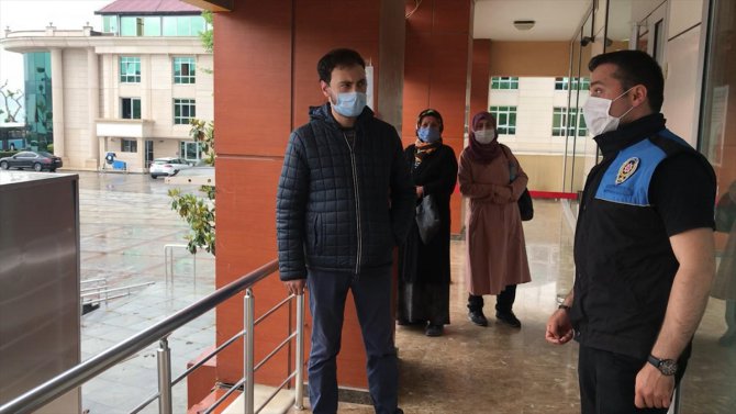 İstanbul polisinden dolandırıcılığa ve koronavirüse karşı uyarı ziyaretleri